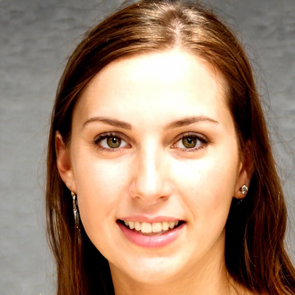 Sarah Chen, Senior Finance Instructor